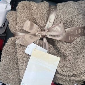NWT barefoot dreams beside ivory trim throw blanket plush